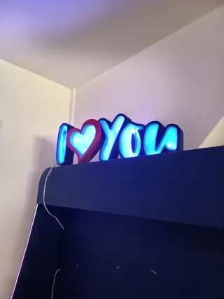 Scritta luminosa I love you