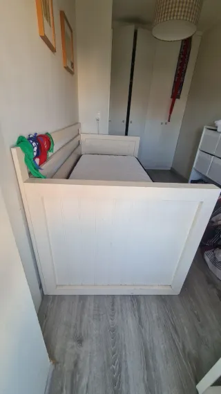 Cama nido de madera con colchones