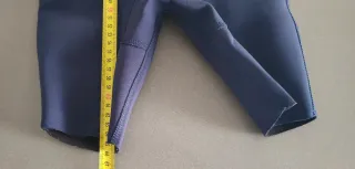 2 trajes de neopreno para niño/a