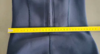 2 trajes de neopreno para niño/a