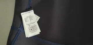 2 trajes de neopreno para niño/a