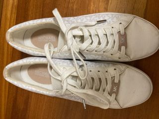 Michael Kors Bambas Blancas y Beige