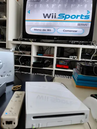 Consola Wii + Wii Sports y Wii Play