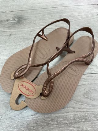 Havaianas Luna Sandalias Beige y Dorado 37/38