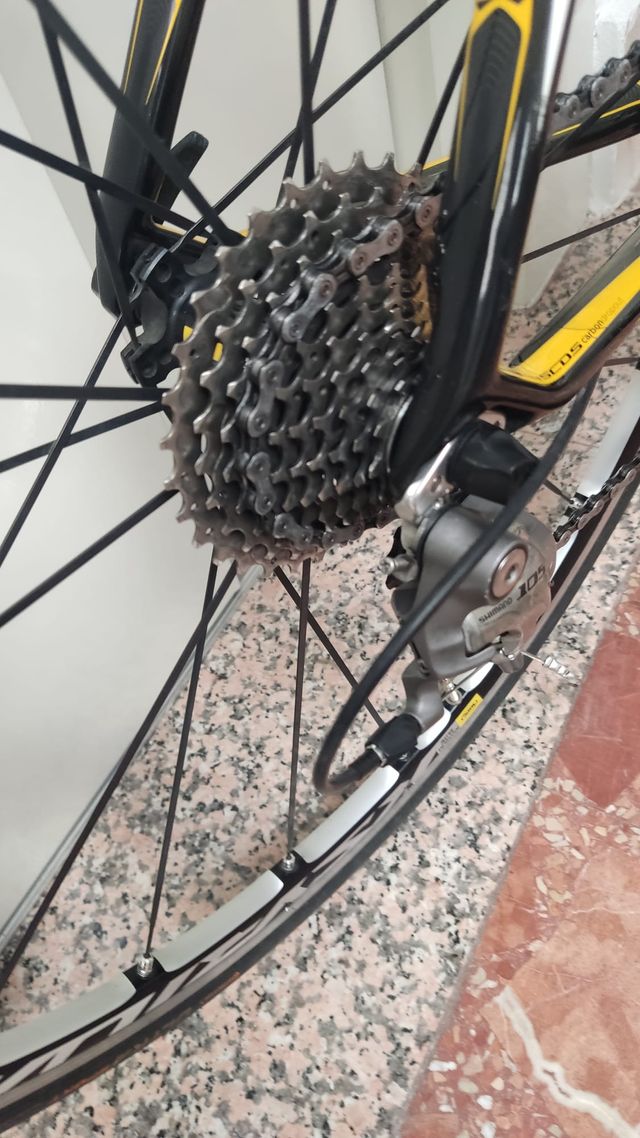 Bicicleta de carretera Scott