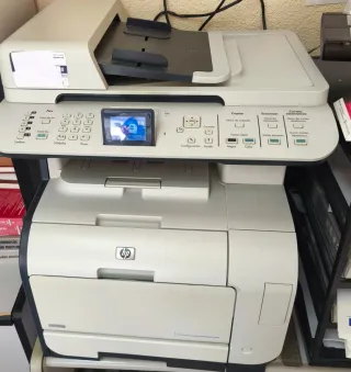 Impresora Multifunción HP Color LaserJet CM2320nf