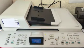 Impresora Multifunción HP Color LaserJet CM2320nf