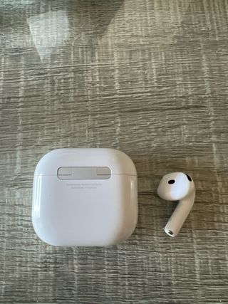 Estuche AirPods 4 (R)