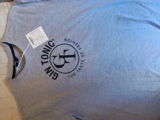 Lote Ropa Chico: Sudaderas, Camisetas y Chaqueta