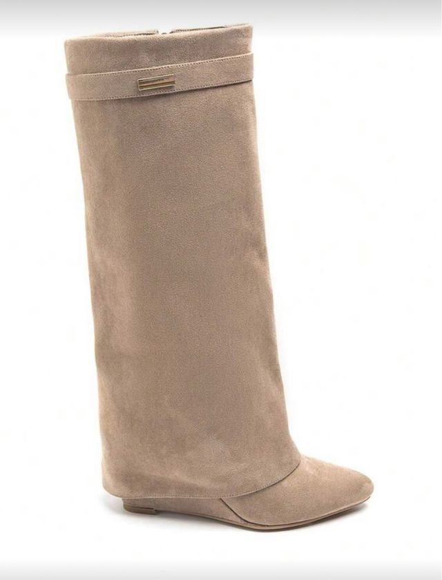 Botas altas caqui con cuña