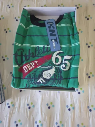 Pijama KNT Niño . Talla 14-16 años.