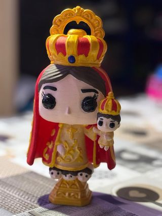 Santina de Covadonga figura