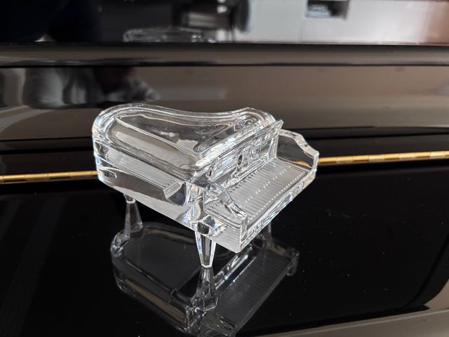 Figura Piano Cristal