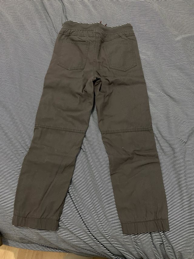 4 Pantalones niño t 8 juntos (15e)/separados (5e)