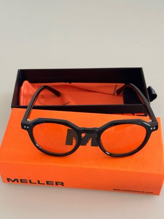 Gafas de sol Meller negras y naranjas