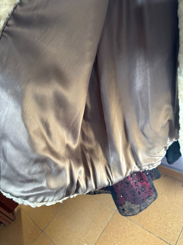 Abrigo de piel auténtica beige y marrón