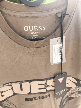 Camiseta Guess Talla M Verde Oliva