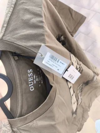 Camiseta Guess Talla M Verde Oliva