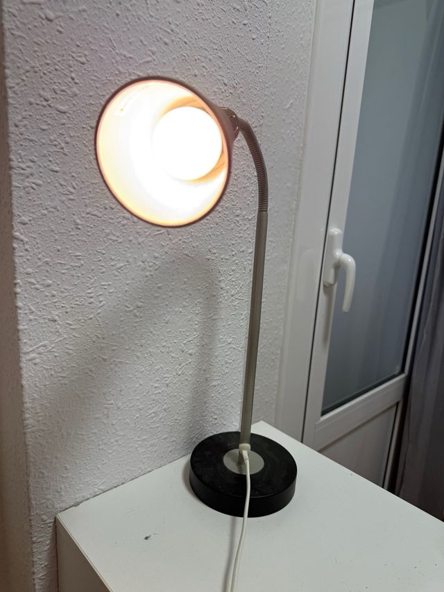 Lámpara de escritorio o velador