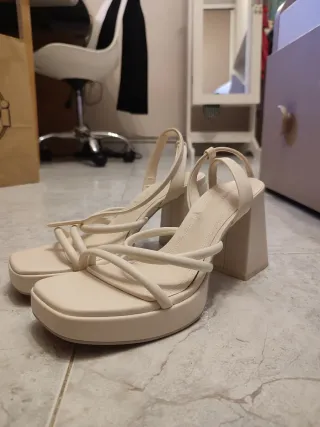 Sandalias crema tacón plataforma talla 39