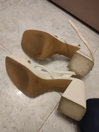 Sandalias crema tacón plataforma talla 39