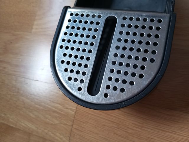 Depósito y soporte cafetera. 5€/uno 8€ los dos