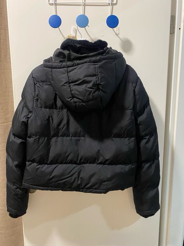 Campera acolchada corta negra