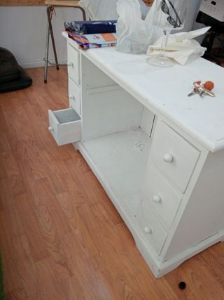 Escritorio vintage madera y plástico