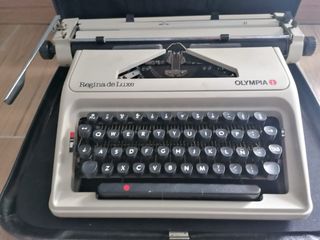 Máquina de escribir Olympia Regina de Luxe
