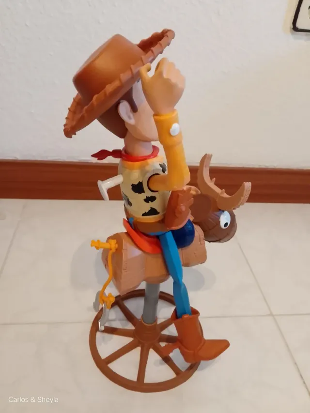 Muñeco Woody Toy Story a Caballo