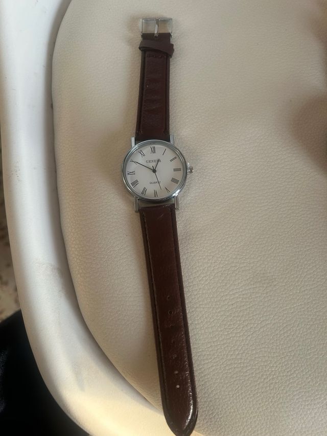 Lote 5 relojes varios estilos