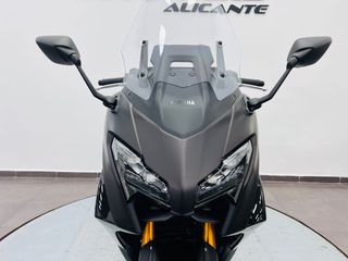 Yamaha T-MAX 560 Tech MAX 2025