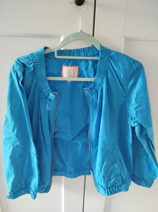 Cazadora fina Bershka azul