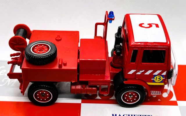 SOLIDO CAMION RENAULT APOYO BOMBEROS, NUEVO Y C/C