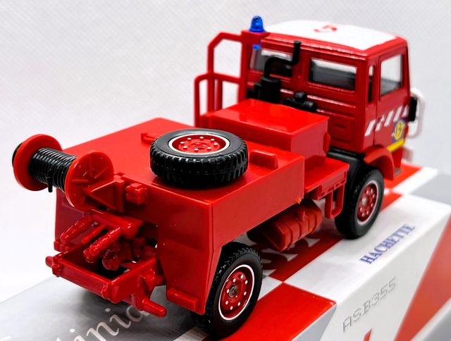 SOLIDO CAMION RENAULT APOYO BOMBEROS, NUEVO Y C/C