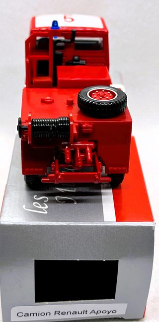 SOLIDO CAMION RENAULT APOYO BOMBEROS, NUEVO Y C/C