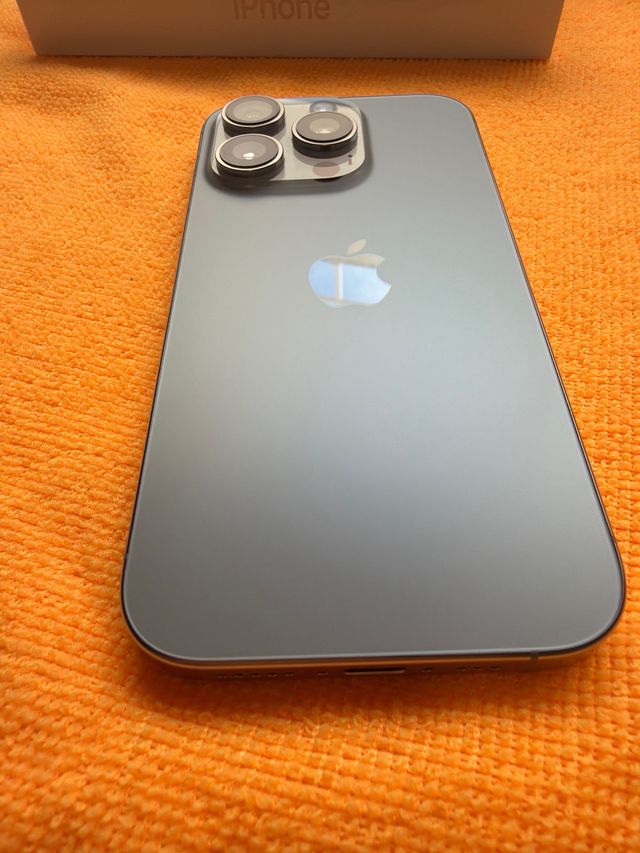 iPhone 16 Pro 128GB Natural Titanium
