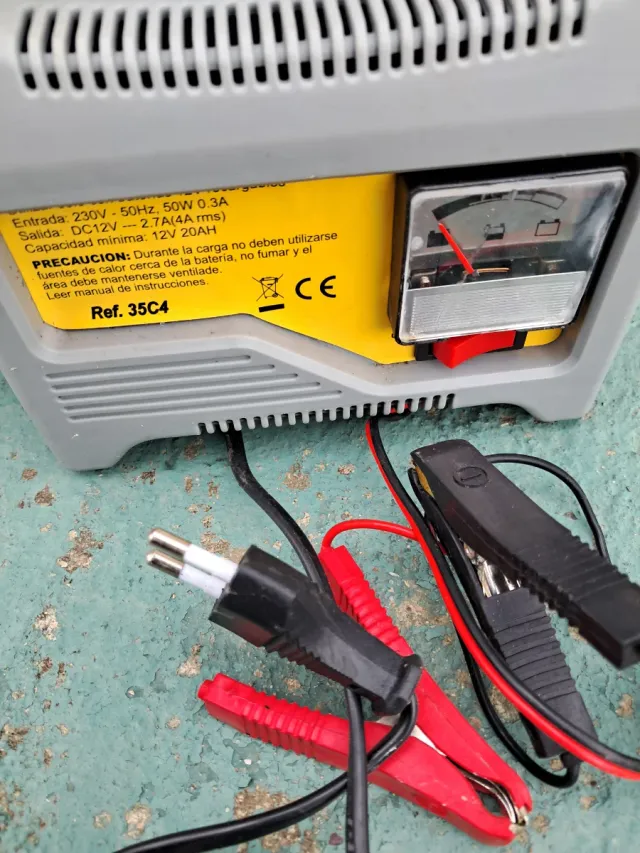 Cargador Batería Velox DC12V 4AMP
