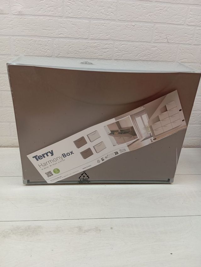 Zapatero plástico cinza e verde