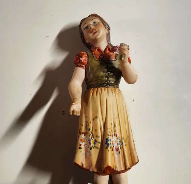 Figura Capodimonte Mujer con Flores