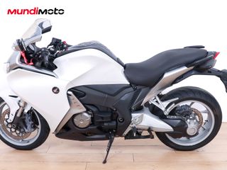 HONDA VFR 1200 F DUAL CLUTCH