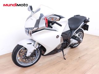 HONDA VFR 1200 F DUAL CLUTCH