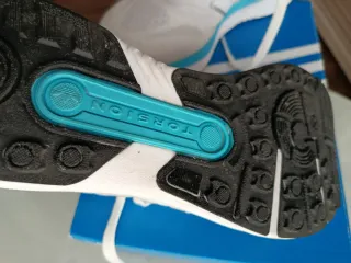 Zapatillas deportivas Adidas blancas . talla