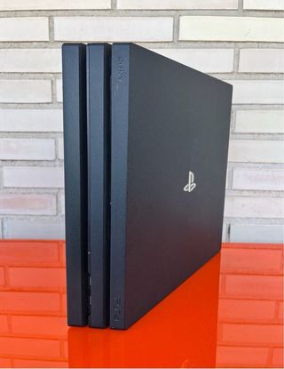 Playstation 4 Pro Negra + FIFA 19
