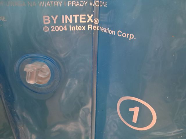 Barca hinchable Intex Club 400. 4 pax. 2 remos.