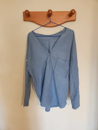 Camiseta azul manga larga