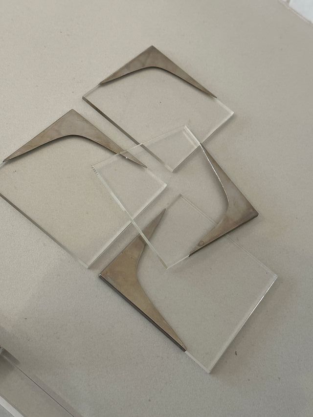 Abrebotellas y posavasos metacrilato vintage