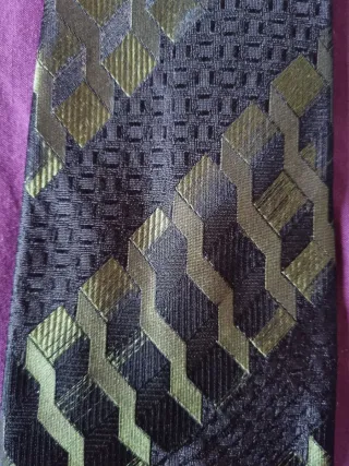 Corbatas loewe celine fumagalli façonnable rochas.