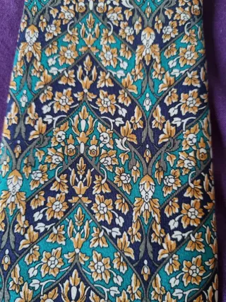 Corbatas loewe celine fumagalli façonnable rochas.