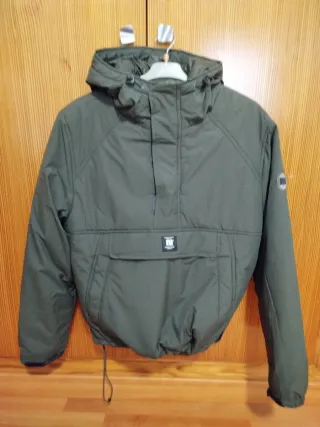 Cazadora Pull&Bear Talla M Verde